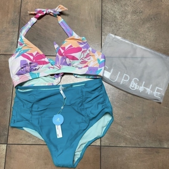 CUPSHE Plus Bikini Bathing Suit High Waisted Halter Set with Back Tie 2X NWT - Picture 3 of 3